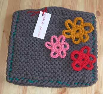 [Mala+Trapilho+com+Flores_Blog.jpg]