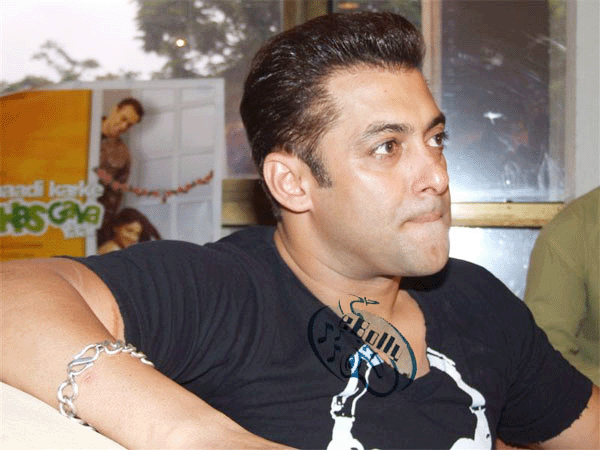 Salman Khan Hot Bold Bollywood Actor News Gossip 2009