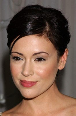 Conscienciamaxima Alyssa Milano Short Crop Haircuts For Heart