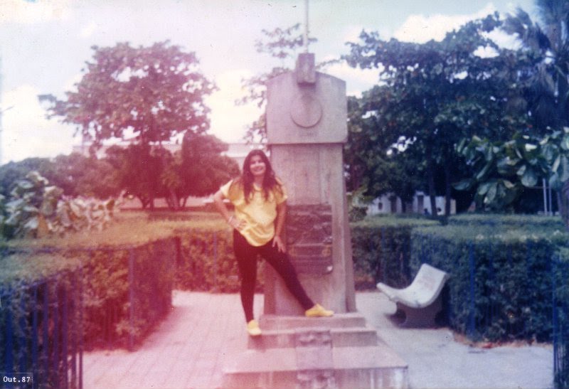 [Cristiane+Pitombeira+-+1987+-+canidé+3.jpg]