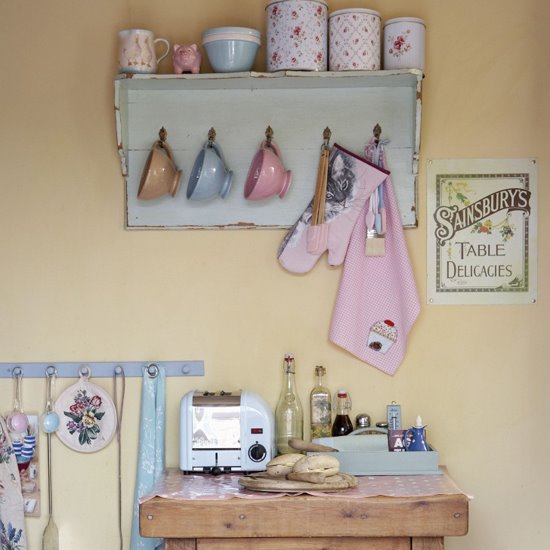 [country+homes+and+interiors.jpg]