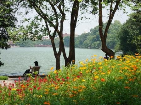 [Hanoi+Lake.JPG]