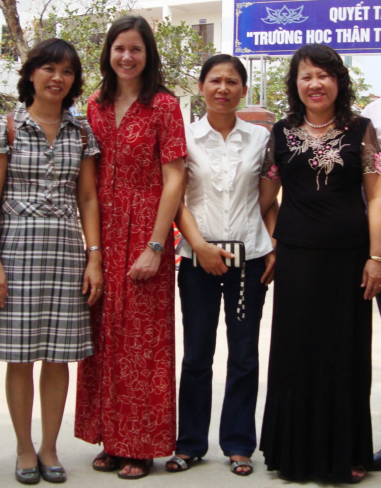 [thai+nguyen+closeup.JPG]