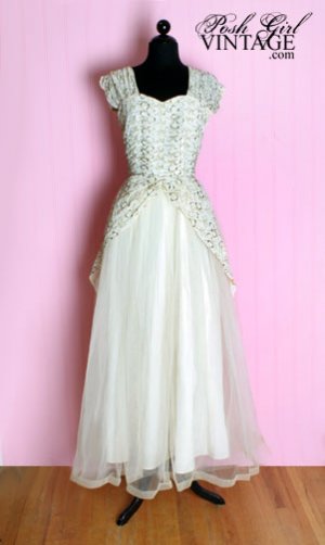 Vintage Wedding Gowns are another ecochic way to look stylish on your Vintage Wedding Gowns are another ecochic way to look stylish on your