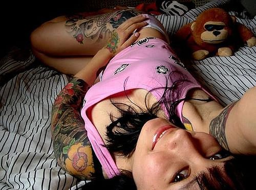 sexy girl arm tattoo and thigh tattoo designs