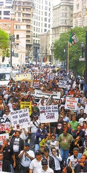 [FOLHA+-+passeata.jpg]