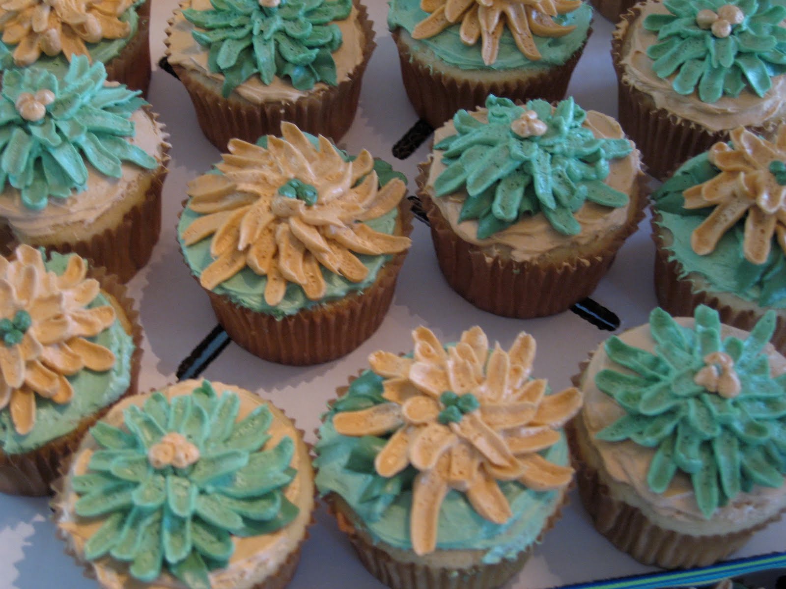 How Many Invited Baby Shower Cakes
