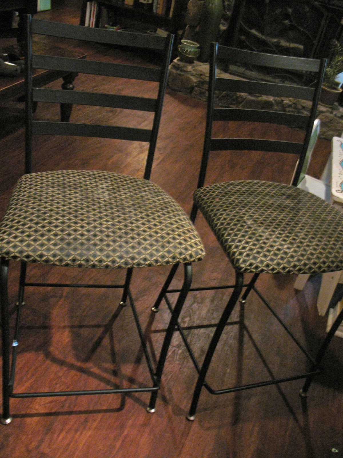 How to recover ugly chairs {Trash to Treasure DIY} Just a Little