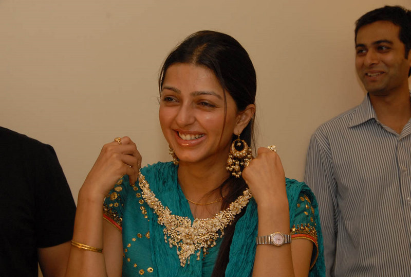 bhumika wallpapers. Bhumika chawla without make up
