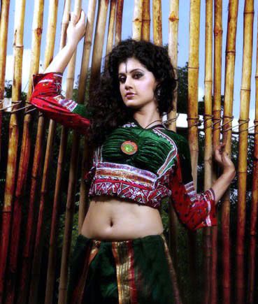 Telugu film heroine Tapsee Hot Photos and recent wallpapers. Tollywood Babe 