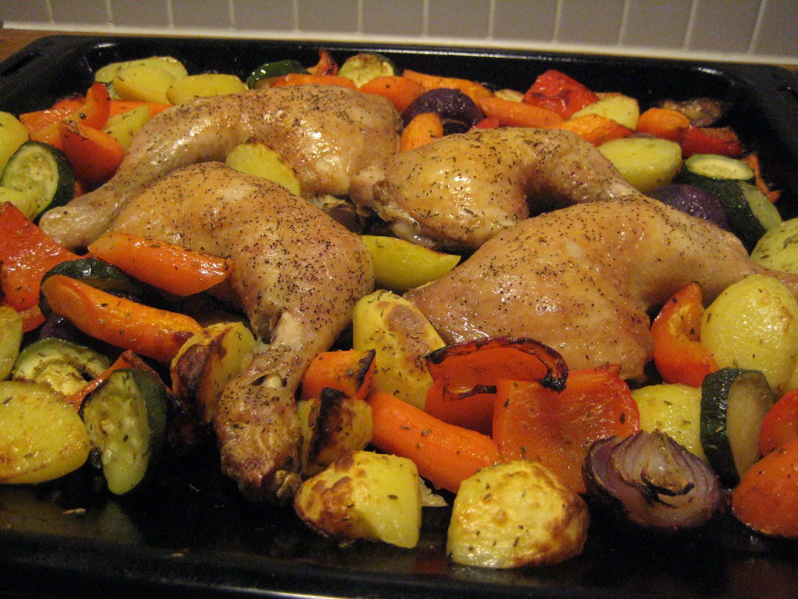 S.M.I.L.E LAGAR MAT Allt på en plåt kyckling, potatis och grönsaker
