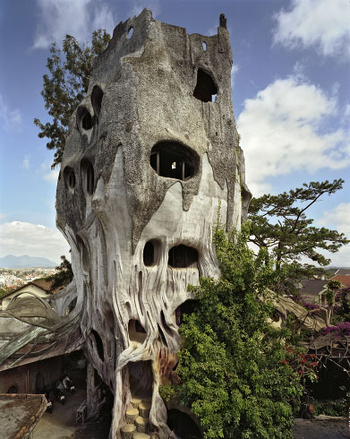 20 Strange, weird, crazy and creative houses ever! | Spicytec