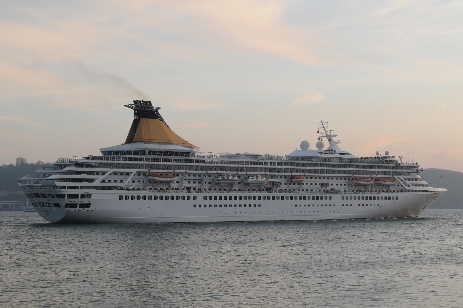 [ARTEMIS+2009-10-28+(38).JPG]