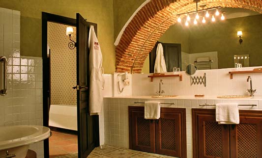 Colores para Decorar: Con que colores combina la pared verde en baños