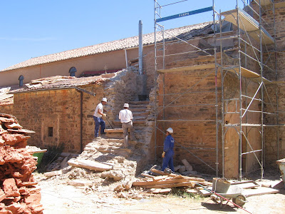 Destriana Destriana