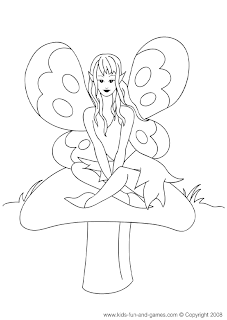 Fairy sitting with her wings Free download coloring page