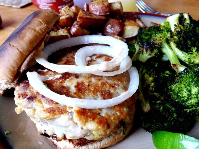 Shug's Kitchen GingerLime Tuna Steak Burgers with Sriracha Aioli