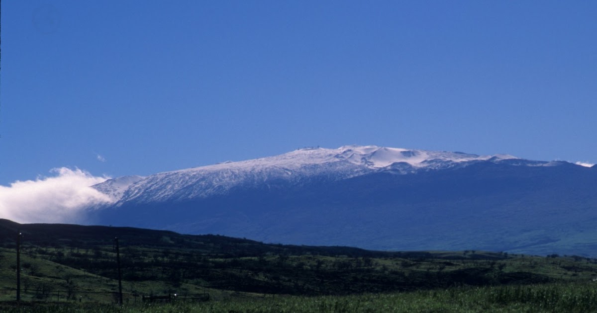 B N Sullivan Photography Winter in Hawaii Means Snow on Mauna Kea
