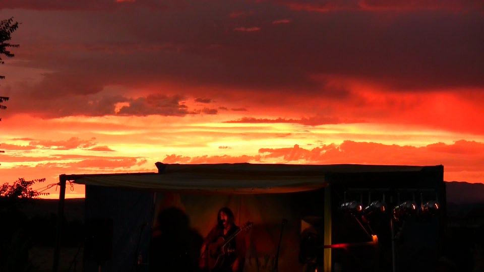 [sunset.jpeg]