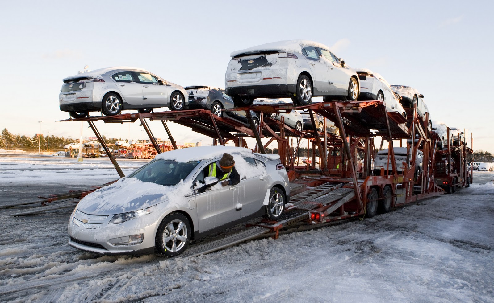 Chevrolet Volts Begin Shipping to Dealerships Electric Vehicle News