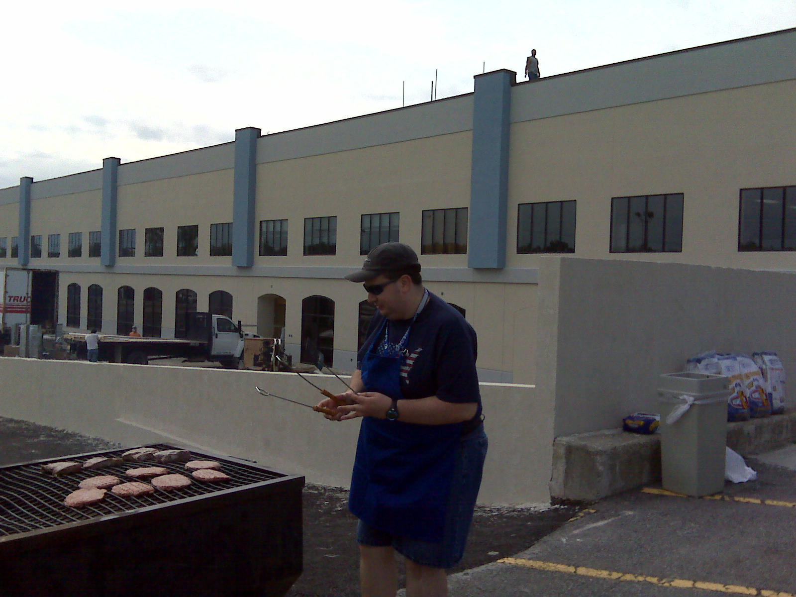 [Danbert+Grilling.gif]