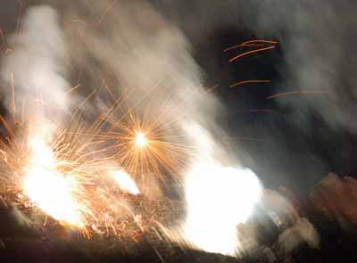 Goteborg Tag Fur Tag Osterfeuer In Goteborg Und Auf Den Scharen