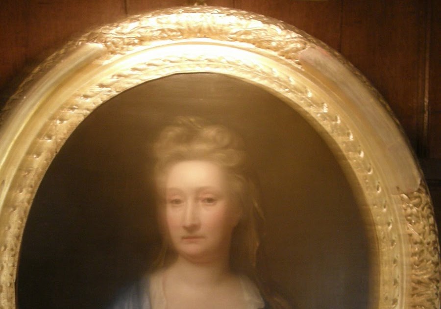 Sarah's writing journal Duchess a 50 word photostory