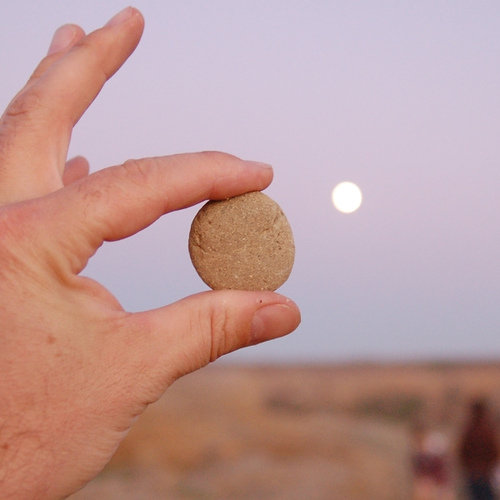 [earth+and+moon.jpg]