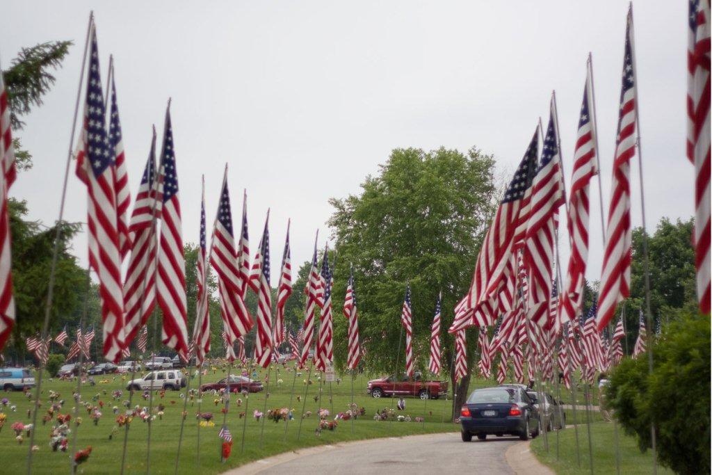 [memorial+day+flags+cemetery.jpg]