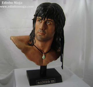 Busto do Rambo III esculpido pelo Edinho Maga