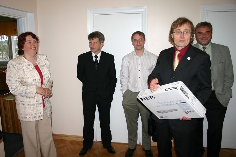 [IMG_0869.JPG]