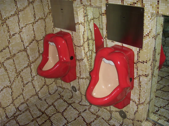 [mouth_urinal.jpg]