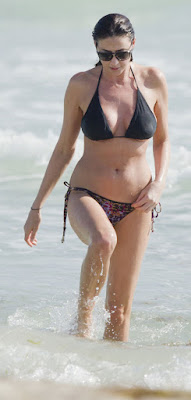 Lisa Snowdon Bikini Pics From Miami Beach