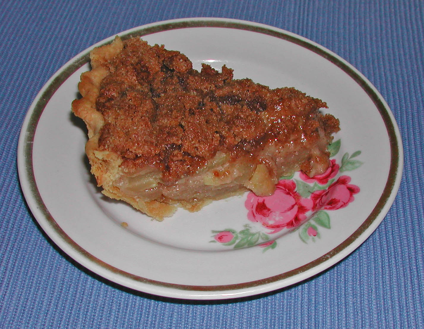 The Iowa Housewife Amish Apple Pie