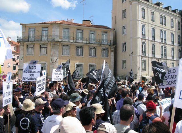 [0485_manif.JPG]