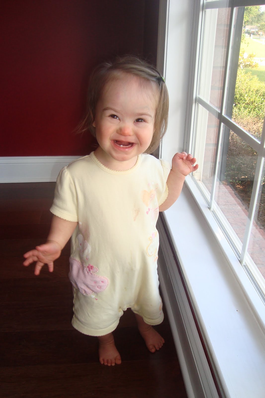 [VictoriaStanding.JPG]