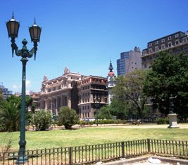 CASI 1 POSTAL - PALACIO TRIBUNALES LUCIENDO FRENTE REPARADO