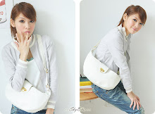 White【YY9204】時尚美包-皮革彎月金扣斜背包, S$20