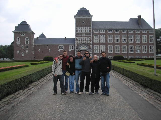 [delante+castillo.JPG]