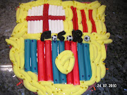 3 balones de chocolate. 2 discos de regaliz. 4 regalices gorditas negras. (pict )