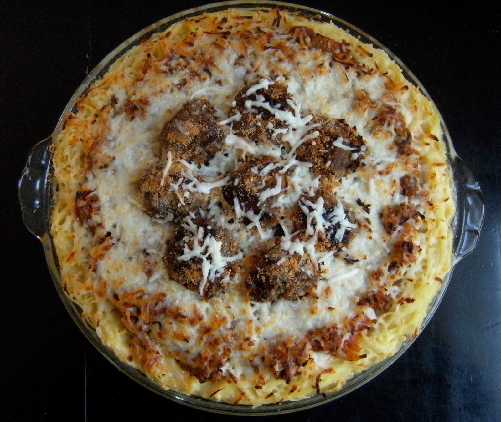 My Retro Kitchen Spaghetti and Meatball Pie