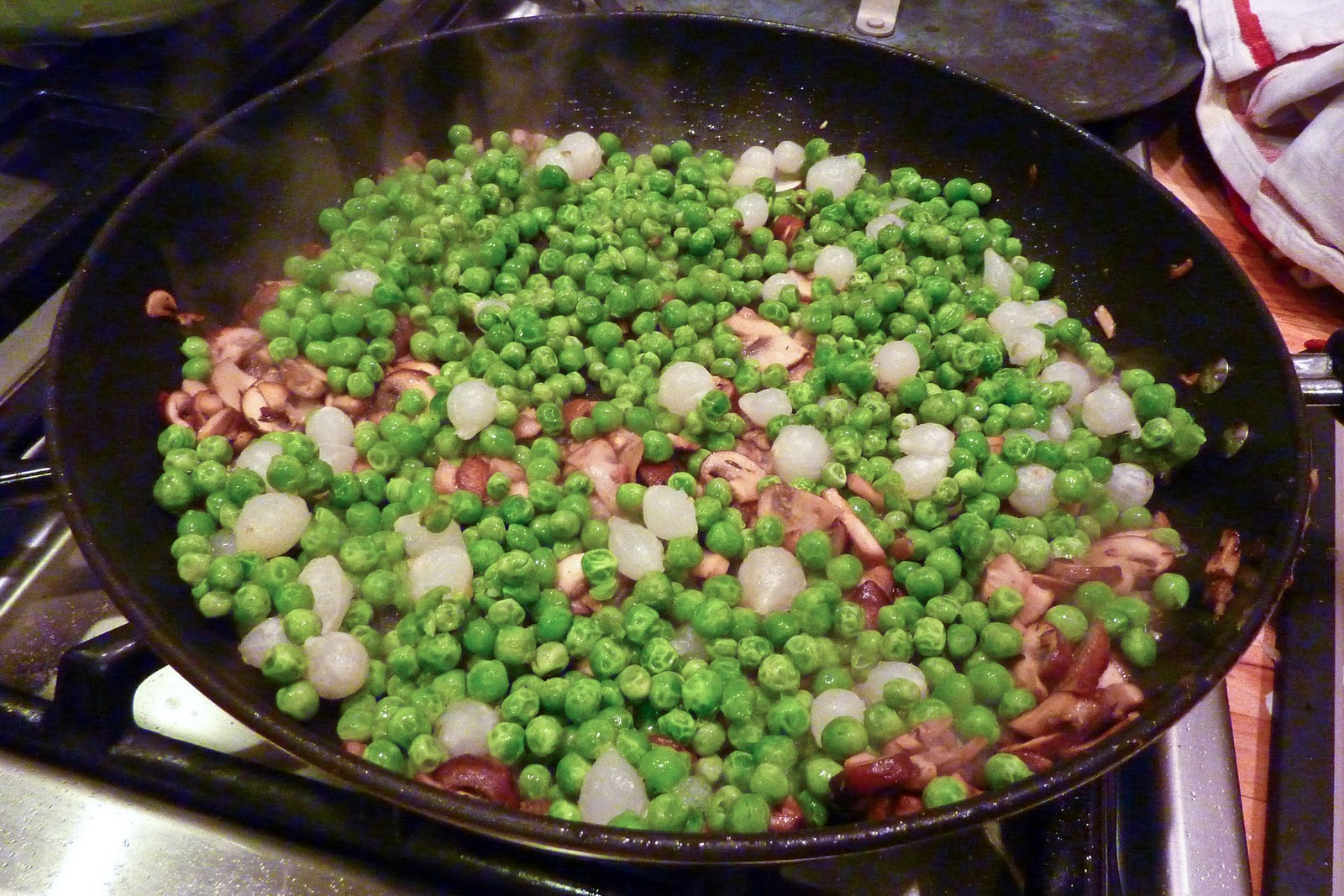 FEAST EVERYDAY Sherried Peas with Mushrooms