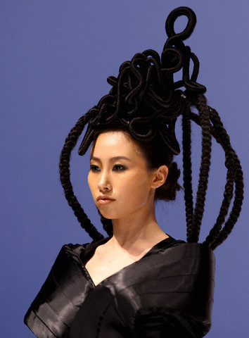 [Fashion_Hairstyles.jpg]