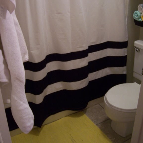 {BLACK. WHITE. YELLOW.} Black, White, and Yellow {Bathroom Makeover