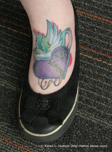 clothes and stuff online: small heart tattoos on foot