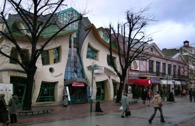 [COOL_BUILDING_5.jpg]