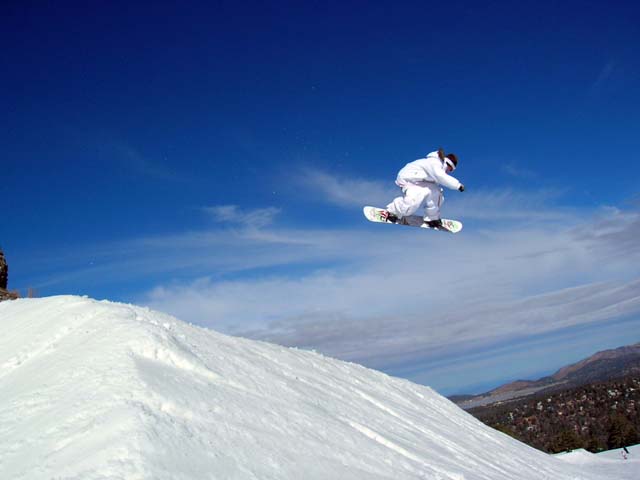 [snowboard+jump+14.jpg]