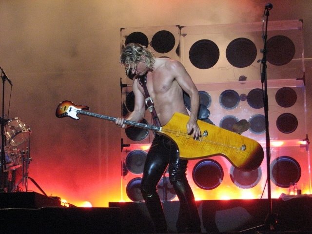 [cool-guitar-8.jpg]