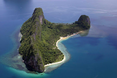 Luxury Paradise Islands Malapacao+Island