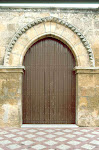 puerta de la iglesia